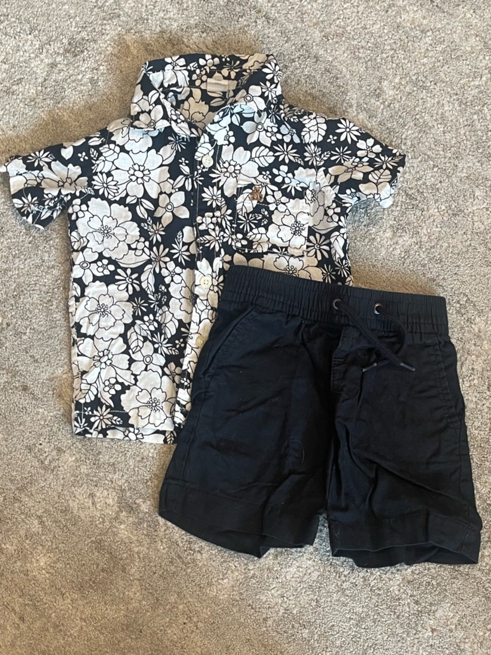 GAP Toddler Black Elastic-Waist Shorts and Black & White Floral Bottom Shirt